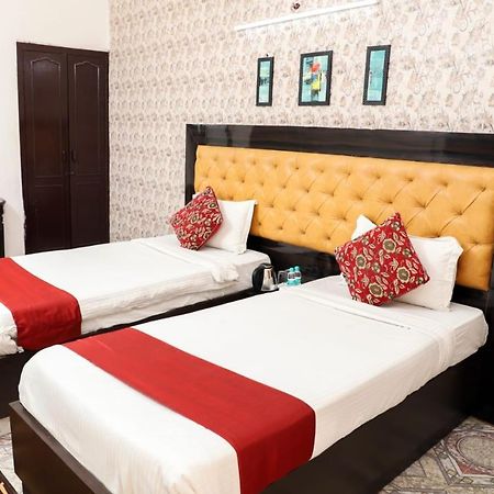 Hotel Aarkay Palace Badarpur Exterior foto
