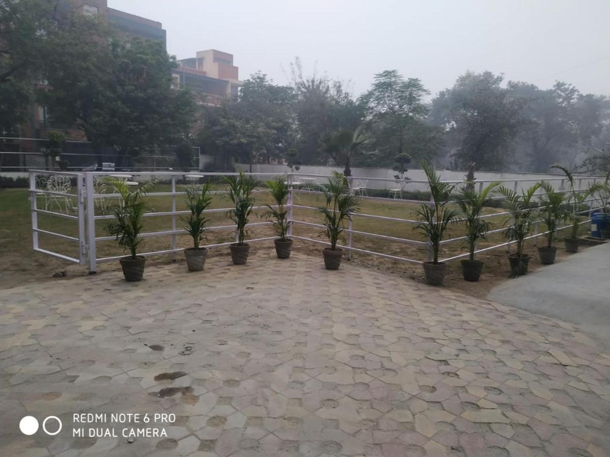 Hotel Aarkay Palace Badarpur Exterior foto