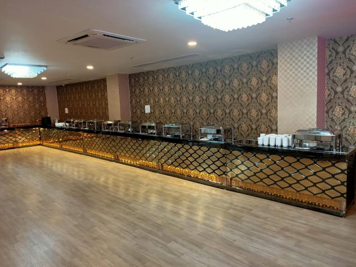 Hotel Aarkay Palace Badarpur Exterior foto