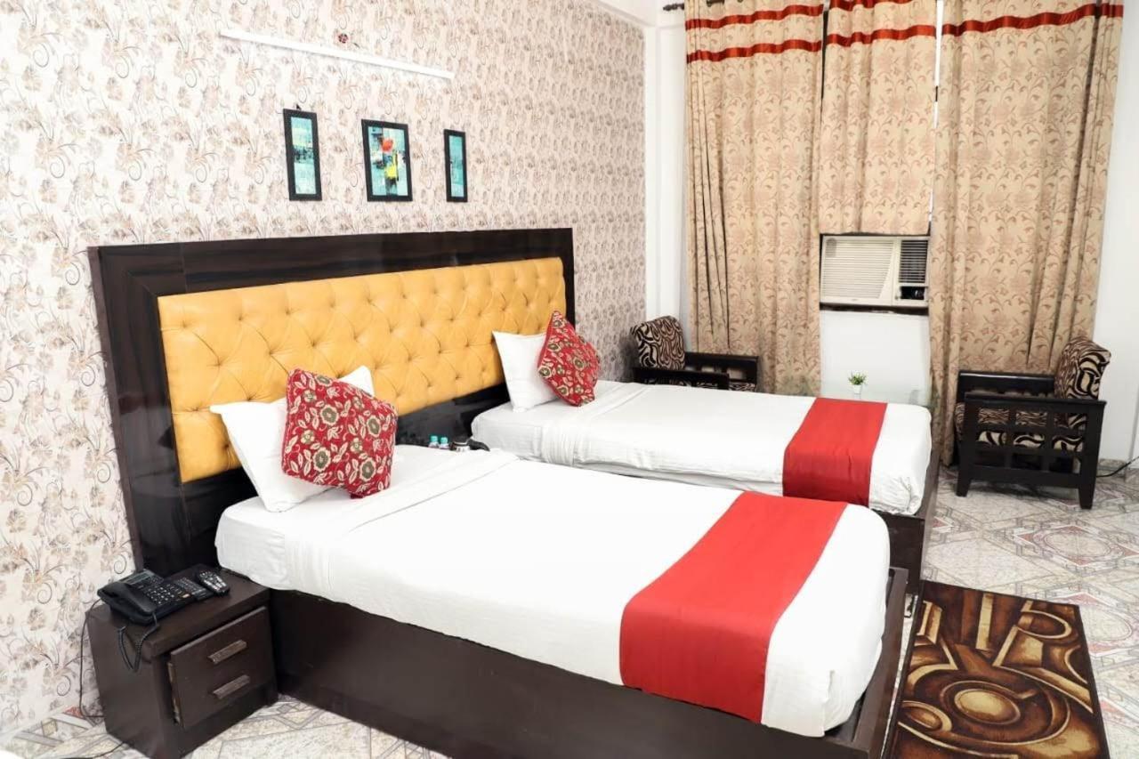 Hotel Aarkay Palace Badarpur Exterior foto