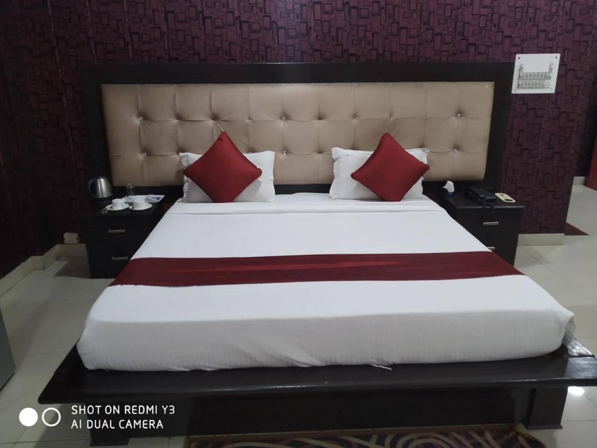 Hotel Aarkay Palace Badarpur Exterior foto