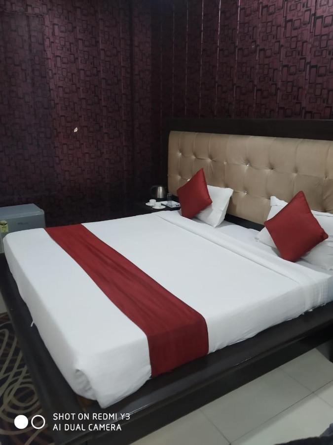 Hotel Aarkay Palace Badarpur Exterior foto